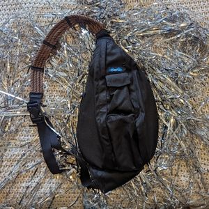 NWOT Kavu Rope Sling Bag, Black